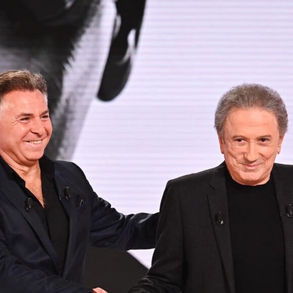 Exclusif - Roberto Alagna et Michel Drucker - Enregistrement de l'émission Vivement dimanche, diffusée sur France 3 le 17 novembre 2024. © Guillaume Gaffiot / Bestimage 