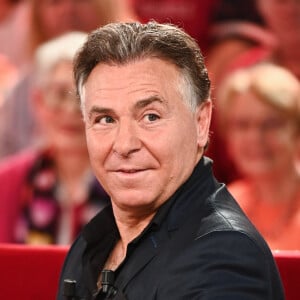 Exclusif - Roberto Alagna - Enregistrement de l'émission Vivement dimanche, diffusée sur France 3 le 17 novembre 2024. © Guillaume Gaffiot / Bestimage 