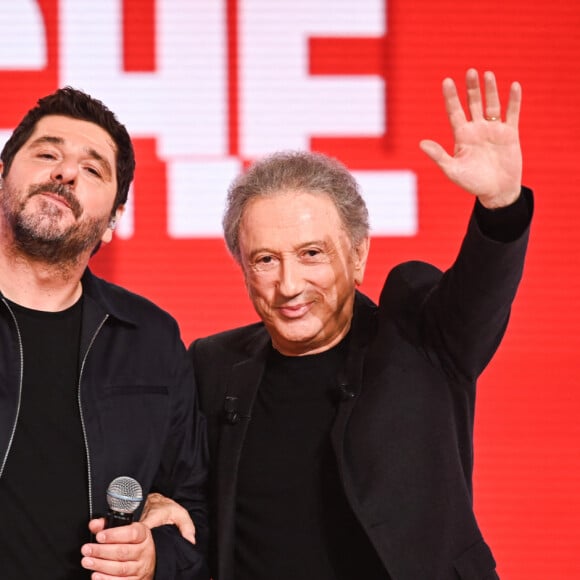 Exclusif - Patrick Fiori et Michel Drucker - Enregistrement de l'émission Vivement dimanche, diffusée sur France 3 le 17 novembre 2024. © Guillaume Gaffiot / Bestimage 