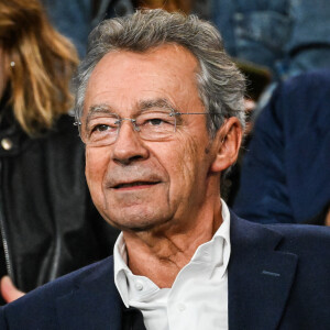 Michel Denisot - Célébrités assistent au match de Ligue des champions entre le PSG et Gérone (1-0) au Parc des Princes à Paris le 18 Septembre 2024. © Matthieu Mirville/Bestimage 