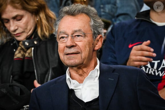 Michel Denisot - Célébrités assistent au match de Ligue des champions entre le PSG et Gérone (1-0) au Parc des Princes à Paris le 18 Septembre 2024. © Matthieu Mirville/Bestimage 