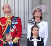 Et que la situation serait certainement la même pour George qui aura 12 ans le 22 juillet 2024
Le prince George, le prince Louis, la princesse Charlotte, le prince William, prince de Galles et Catherine Kate Middleton, princesse de Galles - Les membres de la famille royale britannique au balcon du Palais de Buckingham lors de la parade militaire "Trooping the Colour" à Londres le 15 juin 2024 © Julien Burton / Bestimage 