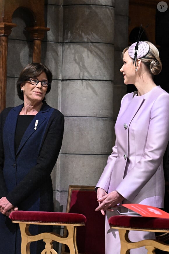 La princesse Charlene de Monaco et sa belle-soeur Stéphanie lors de la messe à la Cathédrale de Monaco pour la fête nationale monégasque le 19 novembre 2024 à Monaco. Photo by David NIVIERE/ABACAPRESS.COM