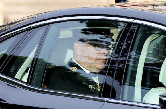 Le prince Albert II de Monaco - La famille princière de Monaco arrive à la cathédrale Notre-Dame Immaculée pour la messe solennelle d'action de grâce et un Te Deum, à l'occasion de la Fête Nationale de Monaco le 19 novembre 2024. © Dominique Jacovides - Bruno bebert / Bestimage 