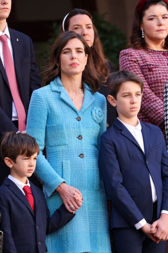 Charlotte Casiraghi, Raphaël Elmaleh et Balthazar Rassam dans la cour du palais princier le jour de la fête nationale de Monaco le 19 novembre 2024. © Jean-Charles Vinaj / Pool Monaco / Bestimage