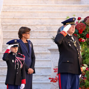 Le prince Albert II de Monaco, la princesse Stéphanie de Monaco, le prince héritier Jacques dans la cour du palais princier le jour de la fête nationale de Monaco le 19 novembre 2024. © Jean-Charles Vinaj / Pool Monaco / Bestimage