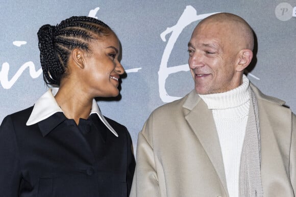 Plutôt discrets à leurs débuts, les amoureux s'affichent désormais avec fierté sur les tapis rouges.
Vincent Cassel et sa compagne Narah Baptista lors de la première du film "Saint-Ex" au cinéma Pathé Wepler à Paris le 19 novembre 2024. © Olivier Borde / Bestimage