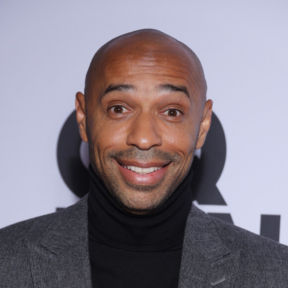 Thierry Henry - People au photocall de la soirée "GQ Men of the Year awards 2024" à l'hôtel Plaza à Paris. Le 20 novembre 2024 © Denis Guignebourg / Bestimage