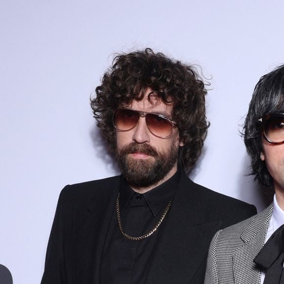 Gaspard Augé et Xavier de Rosnay du groupe Justice - People au photocall de la soirée "GQ Men of the Year awards 2024" à l'hôtel Plaza à Paris. Le 20 novembre 2024 © Denis Guignebourg / Bestimage