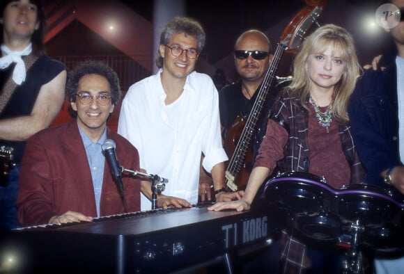 Photo de France Gall et Michel Berger sur le plateau de l'émission Stars 90 à Paris, France, dans les années 90. Photo par Pascal Baril/ABACAPRESS.COM