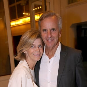 Mais c'est en France, entouré des siens, qu'il se sent le mieux.
Bernard de La Villardière et sa femme Anne de la Villardière - Soirée de Gala "Enfance Majuscule" au profit de l'enfance maltraitée à la Salle Gaveau à Paris le 19 Juin 2023. © Bertrand Rindoff / Bestimage