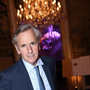 Exclusif - Bernard de la Villardière - Soirée de gala des 50 ans de la Fondation Claude Pompidou à l'Hôtel Marcel Dassault à Paris le 12 avril 2022. Rachid Bellak / LMS / Bestimage