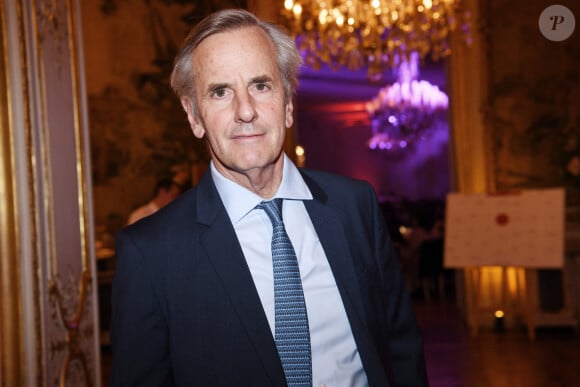 Notamment dans l'Isère, où sa famille possède une propriété.
Exclusif - Bernard de la Villardière - Soirée de gala des 50 ans de la Fondation Claude Pompidou à l'Hôtel Marcel Dassault à Paris le 12 avril 2022. Rachid Bellak / LMS / Bestimage