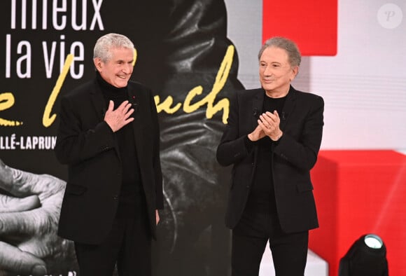 Parallèlement à un hommage à Lino Ventura, Claude Lelouch évoquera ses différentes actualités face à Michel Drucker
Exclusif - Claude Lelouch et Michel Drucker - Enregistrement de l'émission "Vivement dimanche" au studio Rive Gauche à Paris, présentée par M.Drucker et diffusée le 24 novembre sur France 3