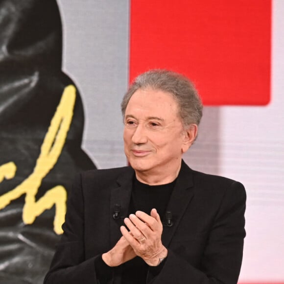 Parallèlement à un hommage à Lino Ventura, Claude Lelouch évoquera ses différentes actualités face à Michel Drucker
Exclusif - Claude Lelouch et Michel Drucker - Enregistrement de l'émission "Vivement dimanche" au studio Rive Gauche à Paris, présentée par M.Drucker et diffusée le 24 novembre sur France 3