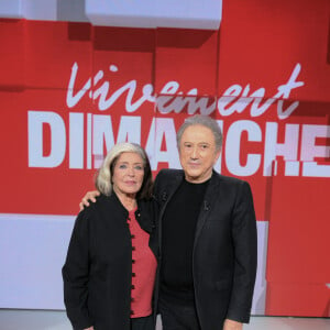 Exclusif - Françoise Fabian et Michel Drucker - Enregistrement de l'émission "Vivement dimanche" au studio Rive Gauche à Paris, présentée par M.Drucker et diffusée le 24 novembre sur France 3 © Guillaume Gaffiot / Bestimage