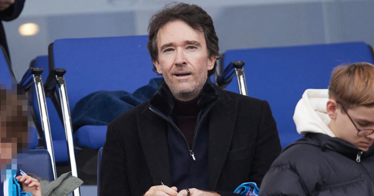 Antoine Arnault avec son fils Maxim, parfait supporter, au stade Charléty face à Xavier Niel