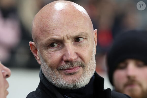 Frank Leboeuf - Match de football en ligue 1 Uber Eats : le RC Lens l'emporte 1 - 0 face à l'OLympique de Marseille le 12 novembre 2023. © Laurent Sanon / Panoramic / Bestimage