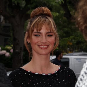 Louise Bourgoin - Cérémonie d'ouverture du Biarritz Film Festival - Nouvelles Vagues 2024 au théâtre de la Gare du midi à Biarritz le 18 juin 2024. © Jean-Marc Lhomer/Bestimage 