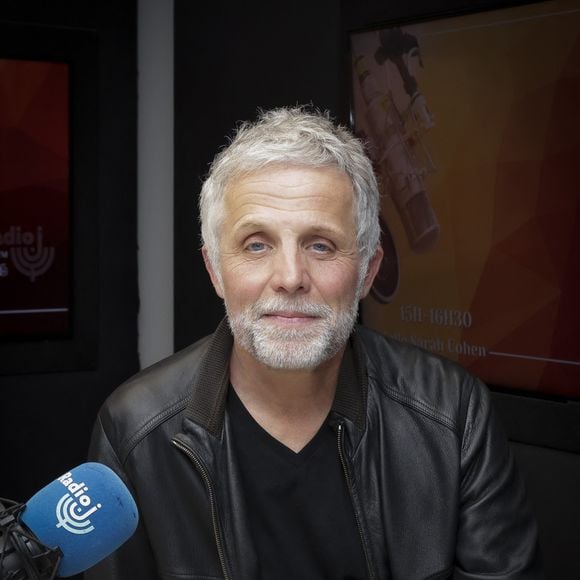 Exclusif - Stéphane Guillon est l'invité du "15h/16h30" présenté par CS Cohen et diffusé en direct sur Radio J le 26 mars 2024. © Jack Tribeca / Bestimage