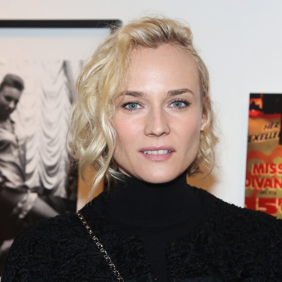 Tout sourit à Diane Kruger !
Diane Kruger lors du vernissage de l'exposition photo de Norman Reedus 'The sun's coming up ...like a big bald head' à la Galerie Hors Champs à Paris  © Denis Guignebourg/Bestimage 