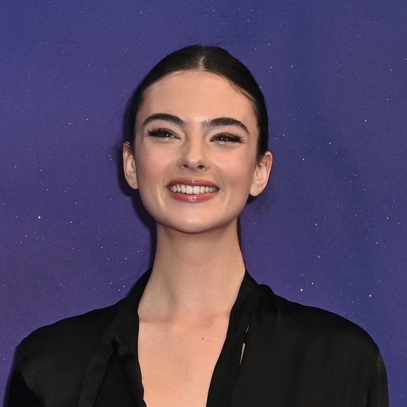 "J'ai fait une sorte de rejet. Sans rien forcer, mes parents essayaient de me transmettre une culture cinéma, mais je n'étais pas toujours réceptive. J'avais presque peur d'en savoir trop et d'être associée à cet univers à mon insu", a-t-elle avoué à nos consoeurs. 
Deva Cassel lors de la première du film d'animation Vice-versa 2 (Inside Out 2) à Rome le 17 juin 2024. 