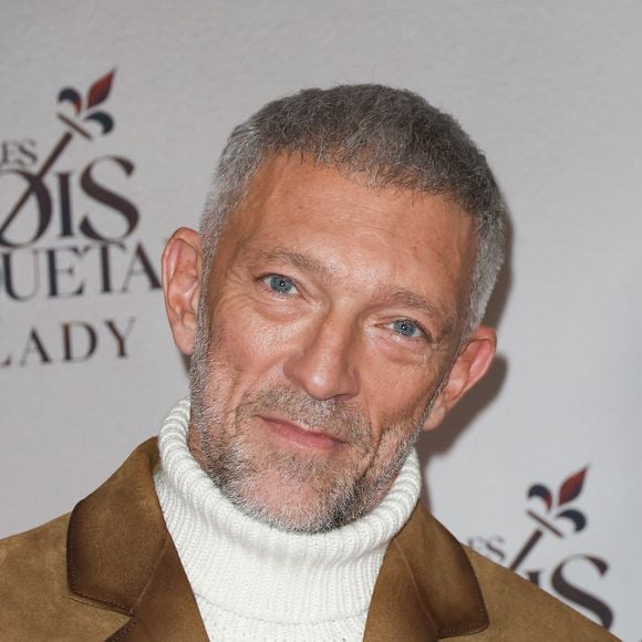 Puis, après mûre réflexion, a décidé de se tourner vers le cinéma comme ses deux parents. 
Vincent Cassel - Première du film "Les Trois Mousquetaires: Milady" au Grand Rex à Paris le 10 décembre 2023. © Coadic Guirec-Dominique Jacovides /Bestimage