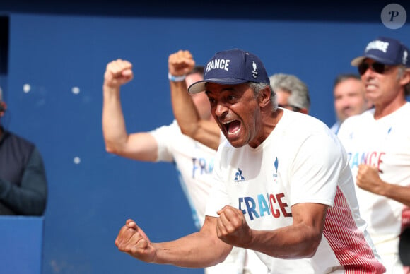 Yannick Noah, coach de l'équipe de France paralympique de tennis fauteuil lors de la rencontre de tennis fauteuil entre S.Houdet et M.delaPuente en quart de finale des jeux paralympiques Paris 2024 le 4 septembre 2024. © Dominique Jacovides / Bestimage 