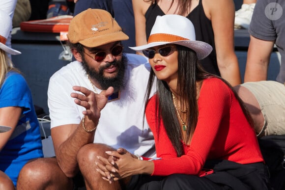 Joakim Noah et sa femme Lais Ribeiro - Personnalités dans les tribunes lors des internationaux de tennis de Roland Garros le 29 mai 2023. © Moreau / Jacovides / Bestimage 