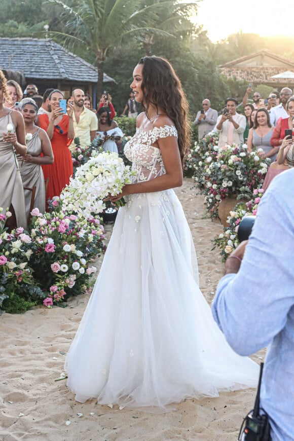 Exclusif - Lais Ribeiro - Joakim Noah et Lais Ribeiro se sont mariés devant leurs amis et leur famille sur la plage de Trancoso au Brésil le 13 juillet 2022.