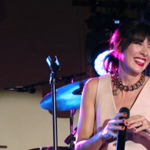 Tout sourire, Nolwenn et Laurent ont interprété plusieurs classiques du célèbre groupe britannique, offrant une performance pleine d'énergie et d'émotion.
Exclusif - Concert du groupe " The Love Beatles " avec pour invité surprise Nolwenn Leroy pour la chanson " Yesterday " - Dîner de Gala "Vaincre le cancer" au profit de la lutte contre les cancers dans les salons du Cercle de l'Union Interalliée à Paris le 17 Novembre 2024. © Bertrand Rindoff / Bestimage 