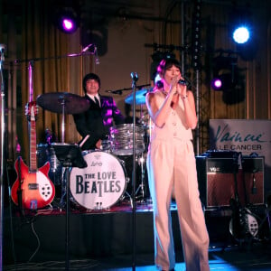 Exclusif - Concert du groupe « The Love Beatles » avec pour invité surprise Nolwenn Leroy pour la chanson « Yesterday » - Dîner de Gala "Vaincre le cancer" au profit de la lutte contre les cancers dans les salons du Cercle de l’Union Interalliée à Paris le 17 Novembre 2024. © Bertrand Rindoff / Bestimage  No Web - Belgique et Suisse 