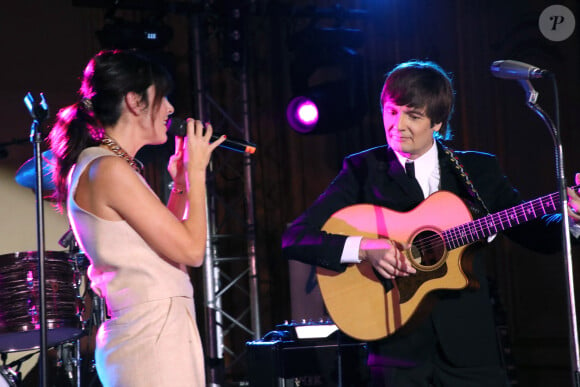 Exclusif - Concert du groupe « The Love Beatles » avec pour invité surprise Nolwenn Leroy pour la chanson « Yesterday » - Dîner de Gala "Vaincre le cancer" au profit de la lutte contre les cancers dans les salons du Cercle de l’Union Interalliée à Paris le 17 Novembre 2024. © Bertrand Rindoff / Bestimage  No Web - Belgique et Suisse 