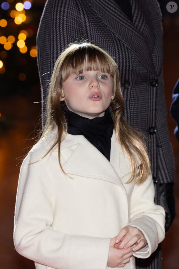 Le prince Albert II de Monaco et la princesse Charlène, avec leurs enfants, les jumeaux princiers, Jacques et Gabriella, ont donné le coup d'envoi des illuminations de la SBM, sur la Place du Casino de Monaco, le 30 novembre 2024. © Olivier Huitel/Pool Monaco/Bestimage 