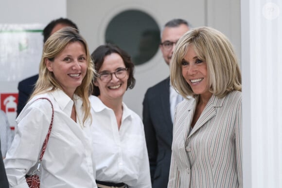 Sarah Poniatowski, Brigitte Macron - Inauguration de la Maison de l'Elysée située en face du Palais de l'Elysée, par le Président de la République Emmanuel Macron et sa femme Brigitte Macron, à l'occasion des Jeux Olympiques et Paralympiques de Paris 2024. Le 24 juillet 2024, a Paris. © Isa Harsin / Pool / Bestimage