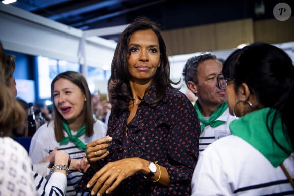 Karine Le Marchand (marraine de la CNDP (Commission nationale du débat public) et animatrice de lémission "L'amour est dans le pré") au 57ème salon International de l'Agriculture au parc des expositions de la porte de Versailles à Paris, France, le 23 février 2020. © Jean-Baptiste Autissier/Panoramic/Bestimage