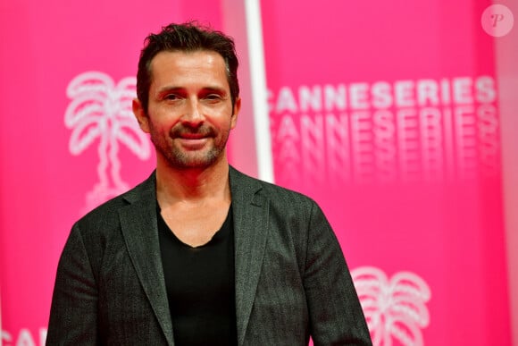 Le plus grand de ses deux enfants, c'est Roberto
Sébastien Roch au photocall de la seconde soirée du festival Canneseries saison 3 au Palais des Festivals à Cannes, le 10 octobre 2020. Canneseries se déroule du 9 au 14 octobre avec des mesures sanitaires importantes dues au COVID-19. © Bruno Bebert / Bestimage