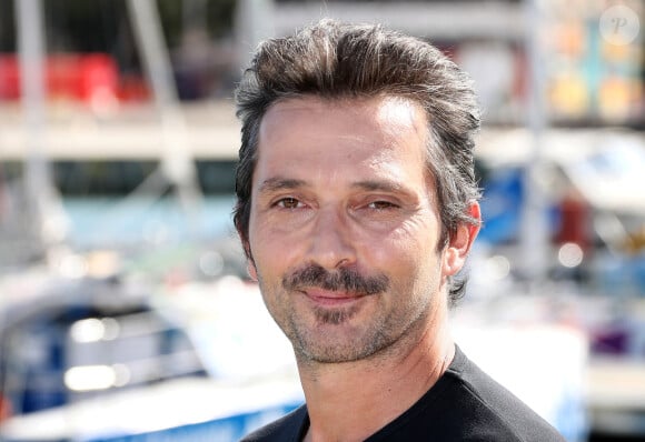 Avec son amoureuse Florence Mezard
Sébastien Roch - Photocall de la série "Les mystères de l'amour" lors de la 21ème édition du Festival de la Fiction TV de la Rochelle . Le 13 septembre 2019 © Patrick Bernard / Bestimage