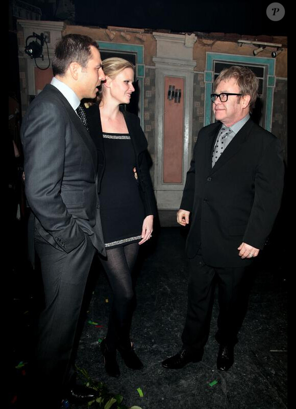 Lara Stone, David Walliams, Elton John et David Furnish à Londres le 31 mars 2010.
