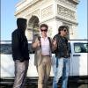 David Charvet, Mickaël Vendetta et Greg Basso sortent de la limousine... devant l'Arc de Triomphe(9 avril 2010 à Paris)