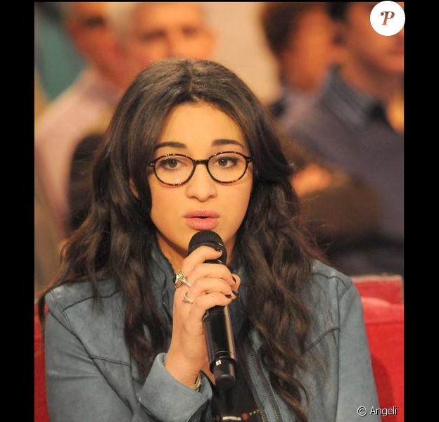 Camelia Jordana Va Chanter En Live Dans La Voiture Bar D Un Idtgv Purepeople