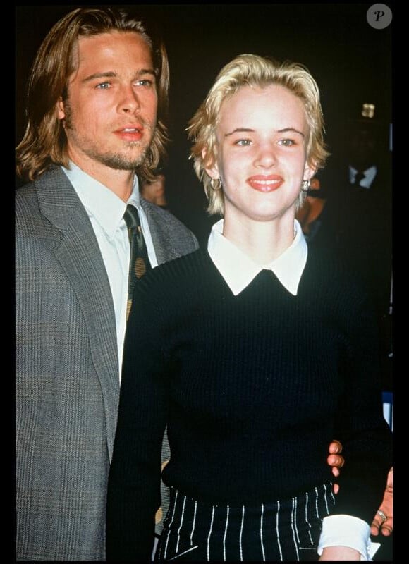 aAvant de former l'un des couples les plus mythiques de la sphère people avec la belle Angelina Jolie, Brad Pitt fricotait avec la très rock'n'roll Juliette Lewis !