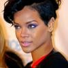 La chanteuse Rihanna : une véritable fashionista qui n'a peur de rien question coiffure !