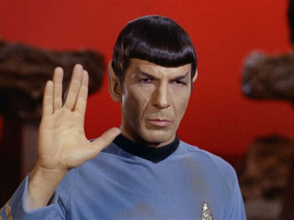 Leonard Nimoy en Spock dans Star Trek.