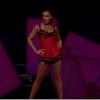 Capture d'écran de la séquence dans laquelle Vanessa Williams se dénude en chantant et dansant.