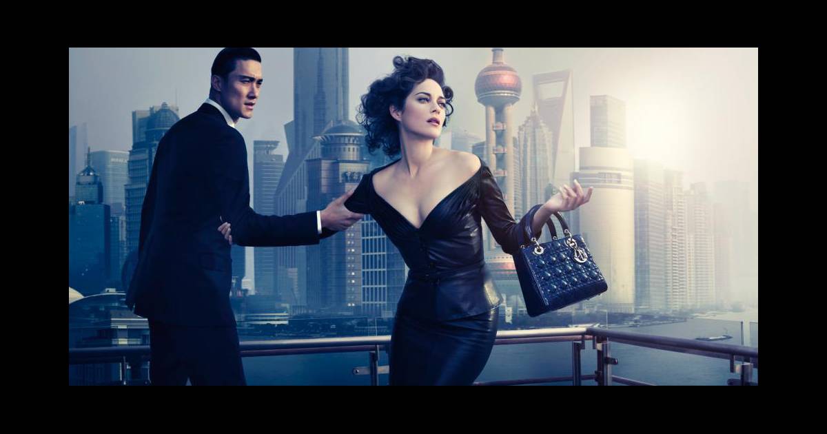 La Maison De Marion Cotillard Choque Le Monde Entier Marion Cotillard : Une étrange Lady Dior dont le message semble