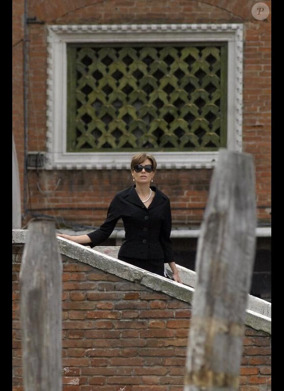 Angelina Jolie en tournage de The Tourist à Venise. Le 3 mai 2010