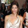 La belle Jessica Biel dans une robe Ralph Lauren