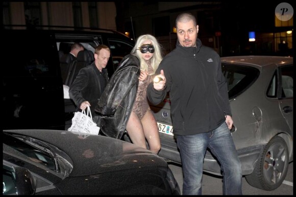 Lady Gaga va dîner et faire la fête (8 mai 2010)