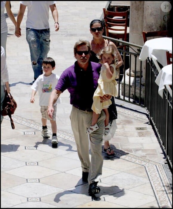 Michael Douglas, Catherine Zeta-Jones et leurs enfants en 2007